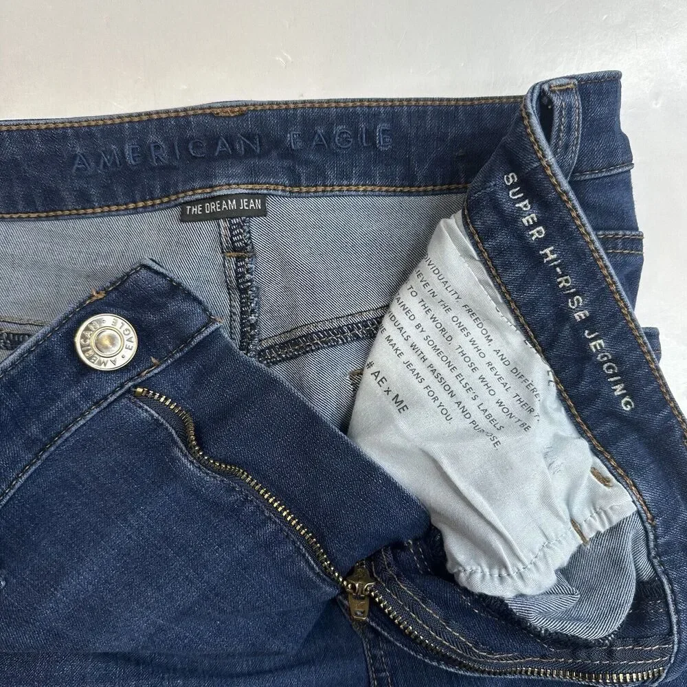 American Eagle Shorts 12 Super Hi-Rise Cut Off Dream Denim Blue Jean Shortie